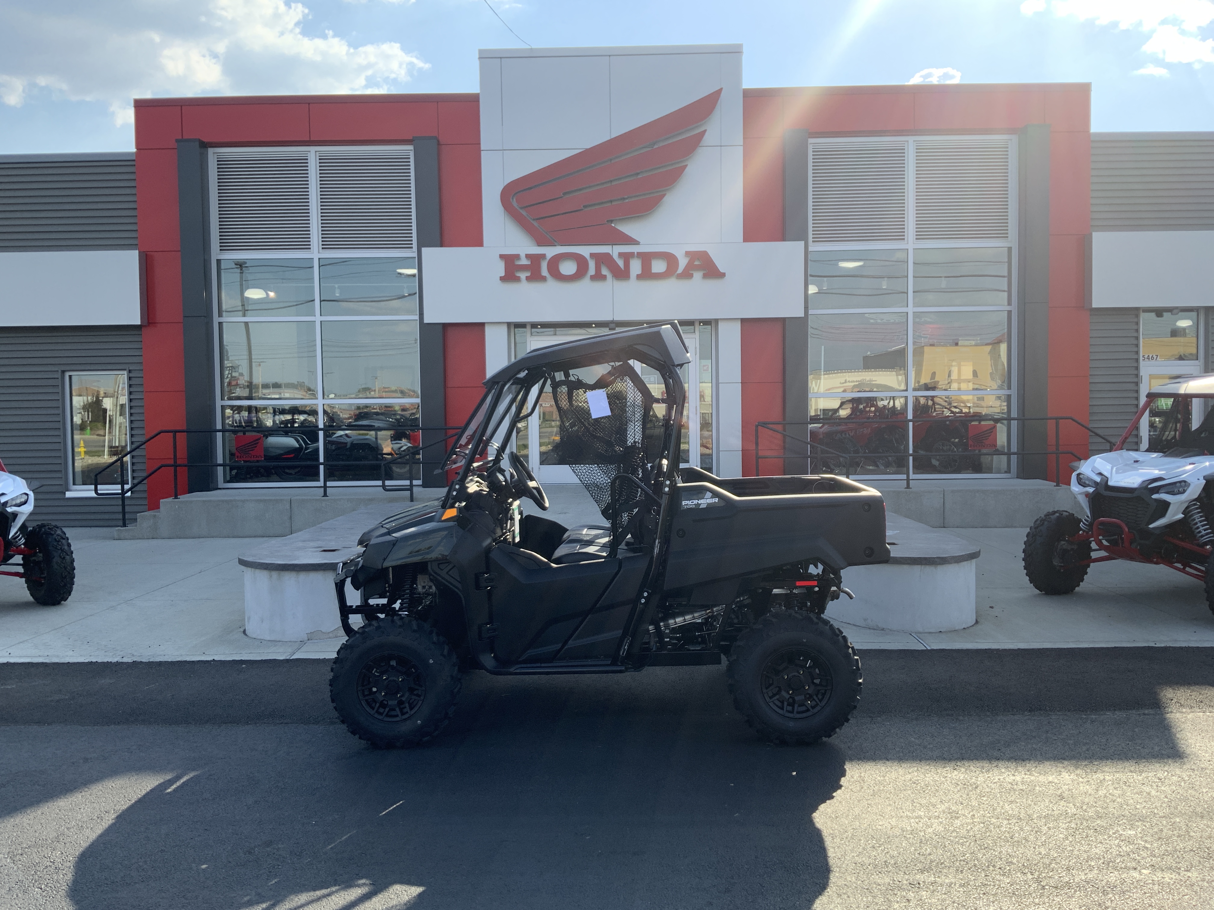 2026 Honda PIONEER 700 DELUXE